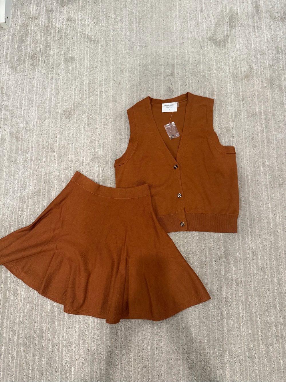 Hyacinth house Chestnut Connie Knit Vest and mini skirt set NWOT